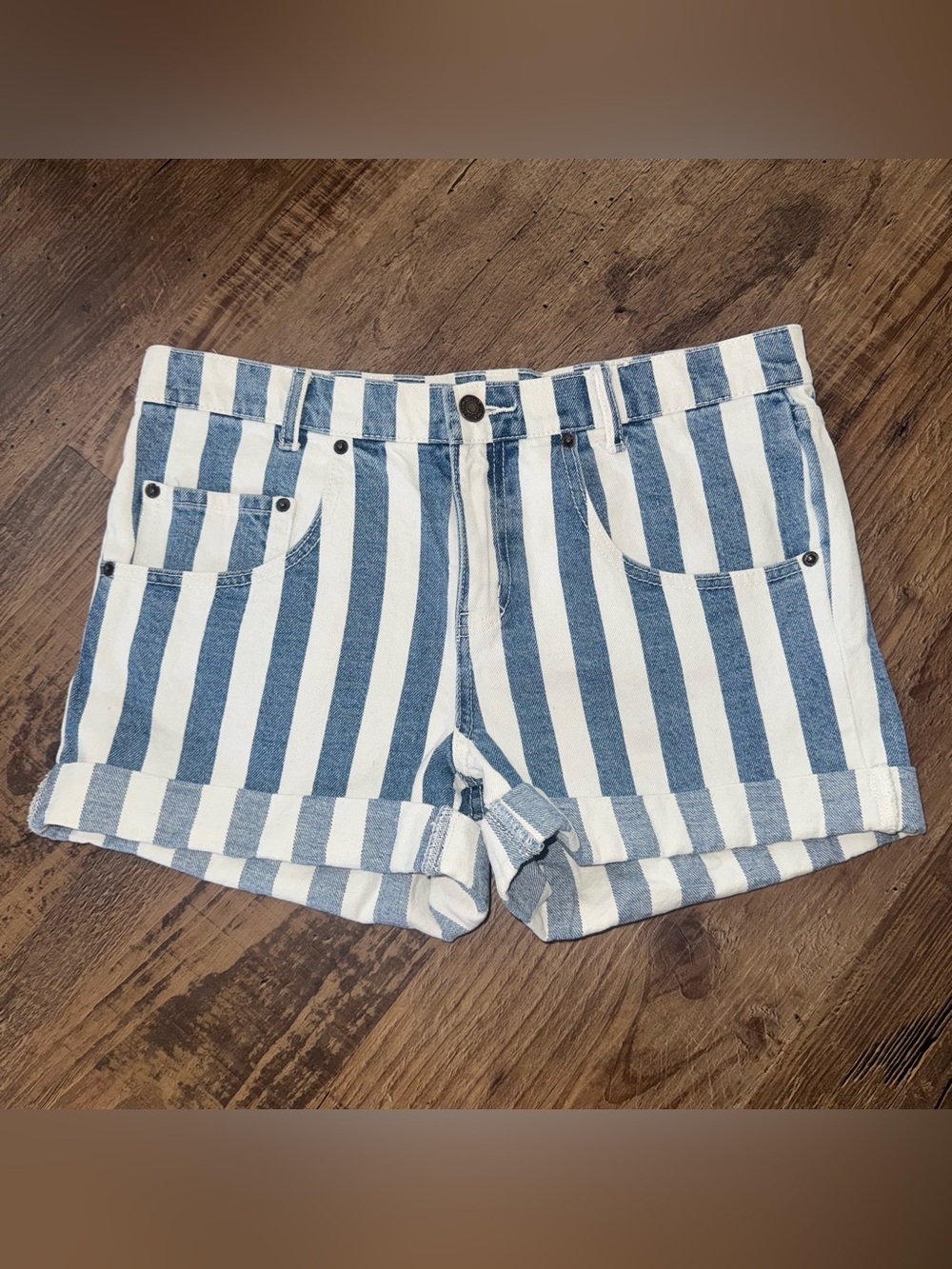 Forever 21 Large Blue White Striped Denim Shorts 32 Waist High Rise Cuffed Boho